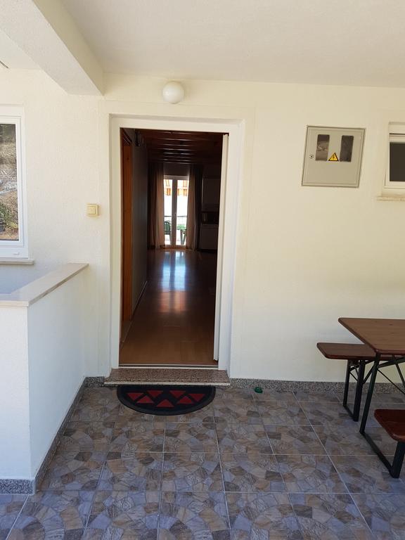 Apartmani Amila-Pisak Eksteriør billede