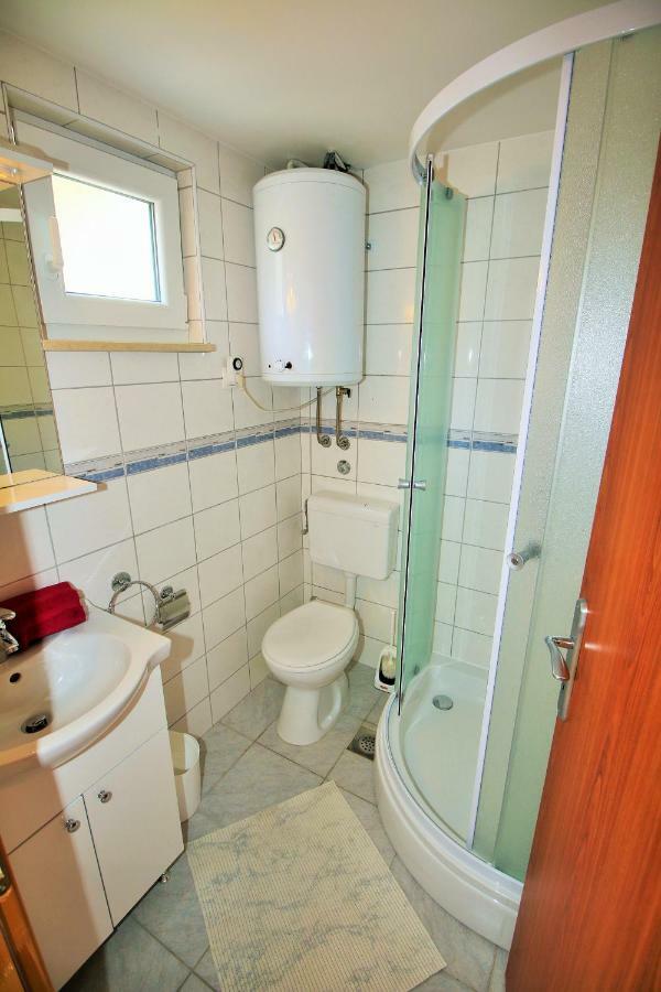 Apartmani Amila-Pisak Eksteriør billede