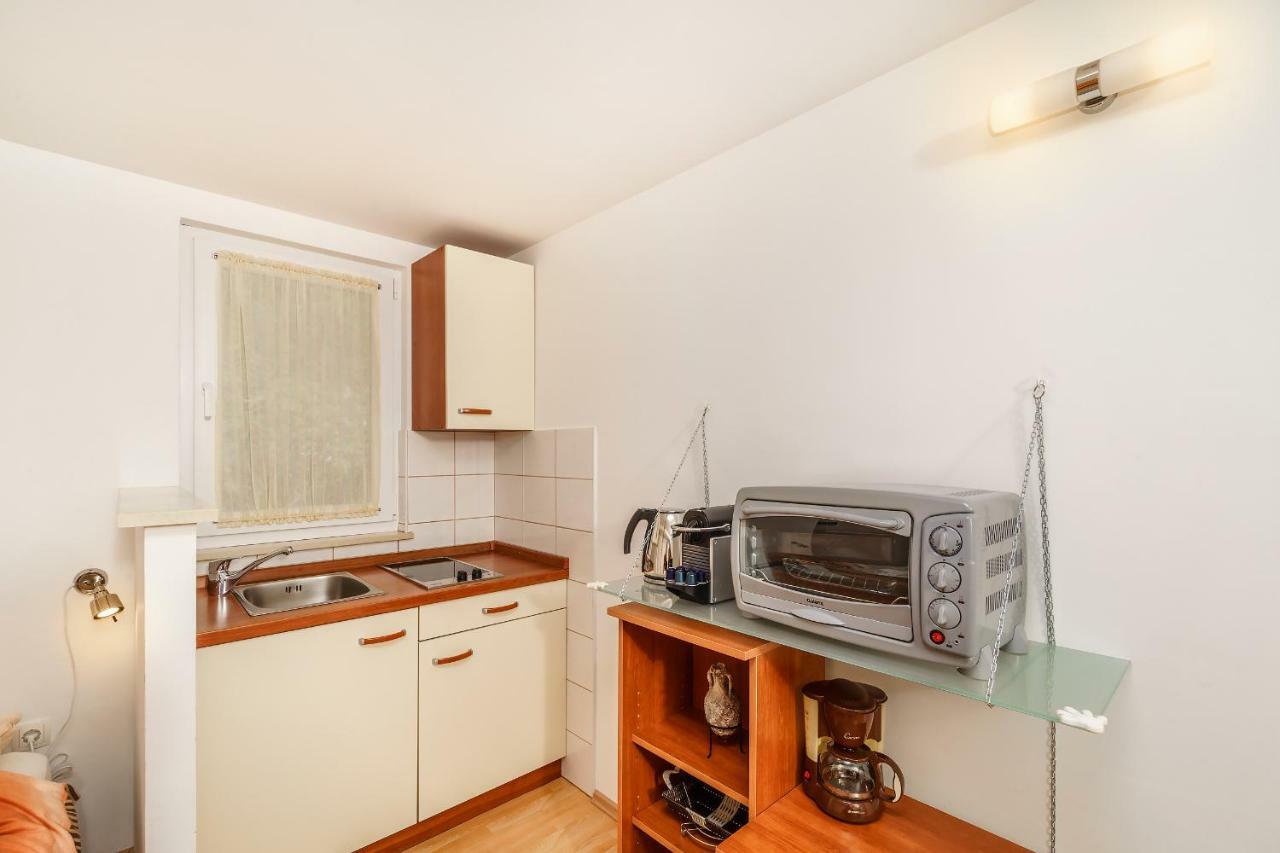 Apartmani Amila-Pisak Eksteriør billede